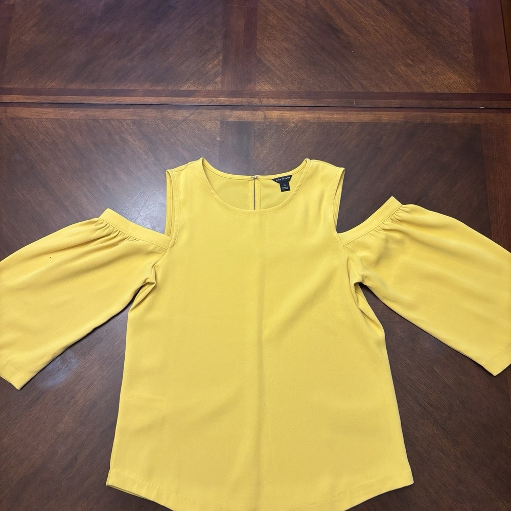 Ann Taylor Cold Shoulder Women's Blouse, Gold/Mustard, Size‎ XS
